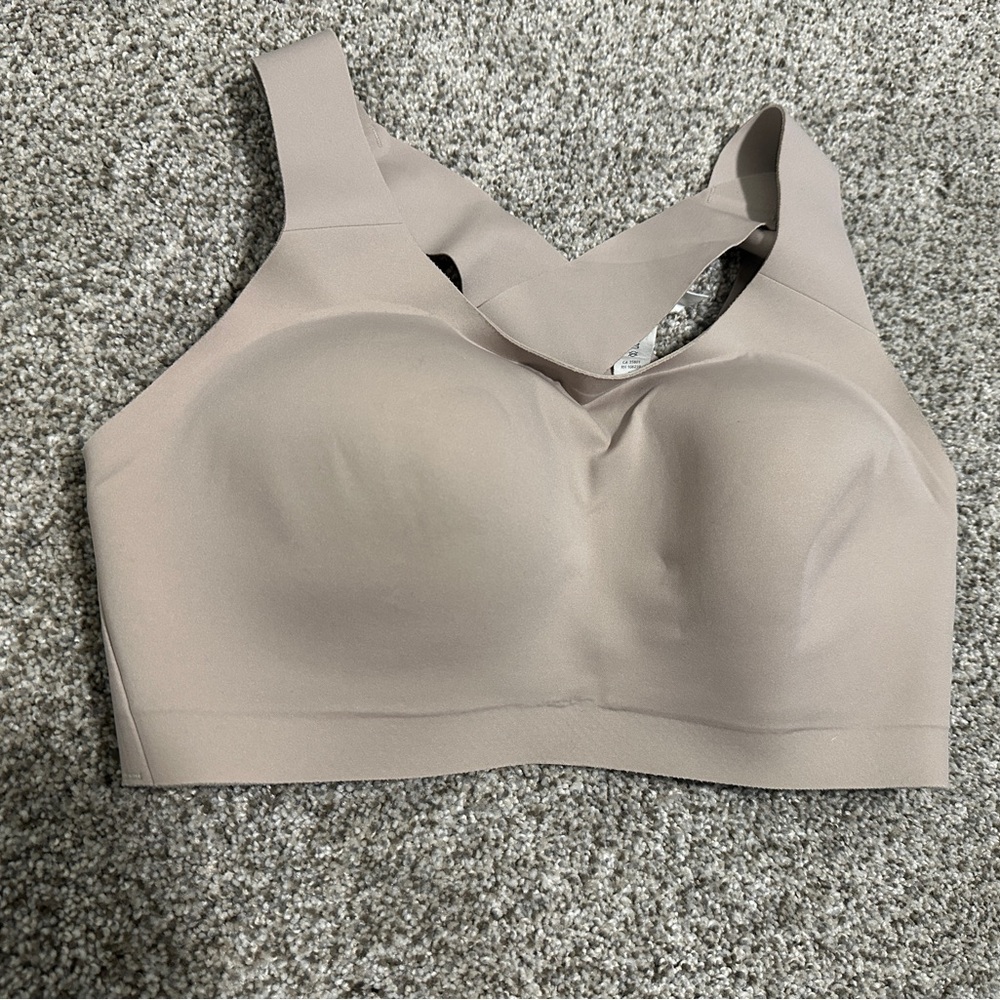 Lululemon Enlite Bra - Barely Beige